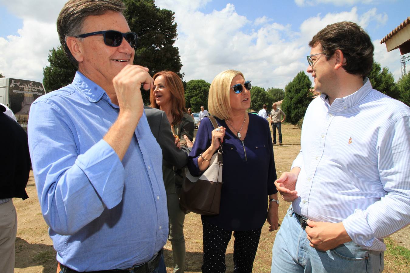 Los principales representates populares de la provincia no faltaron a su cita en el área recreativa de El Pardal donde un año más, y ya van veintiséis, pudieron tratar de cerca con sus simpatizantes y militantes