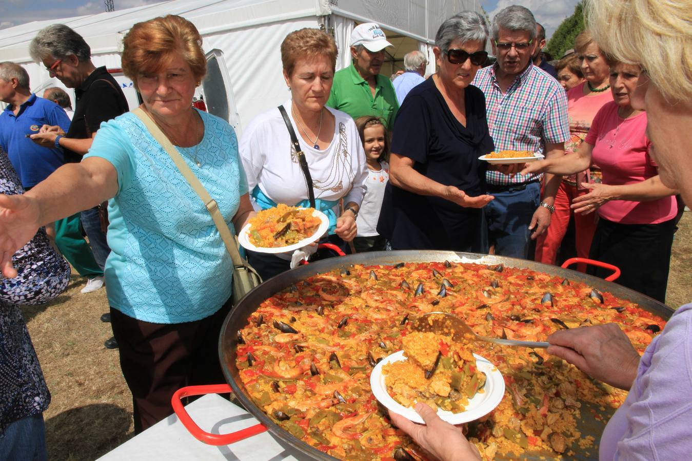 Los principales representates populares de la provincia no faltaron a su cita en el área recreativa de El Pardal donde un año más, y ya van veintiséis, pudieron tratar de cerca con sus simpatizantes y militantes