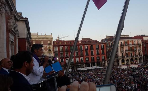 Roberto Enríquez da el pregón de las fiestas de Valladolid. 