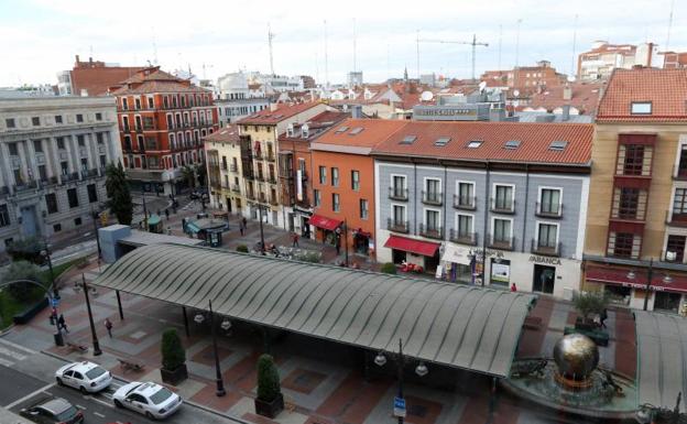 Imagen de la Plaza de España, una de las zonas donde se percibió el olor a amoníaco. 