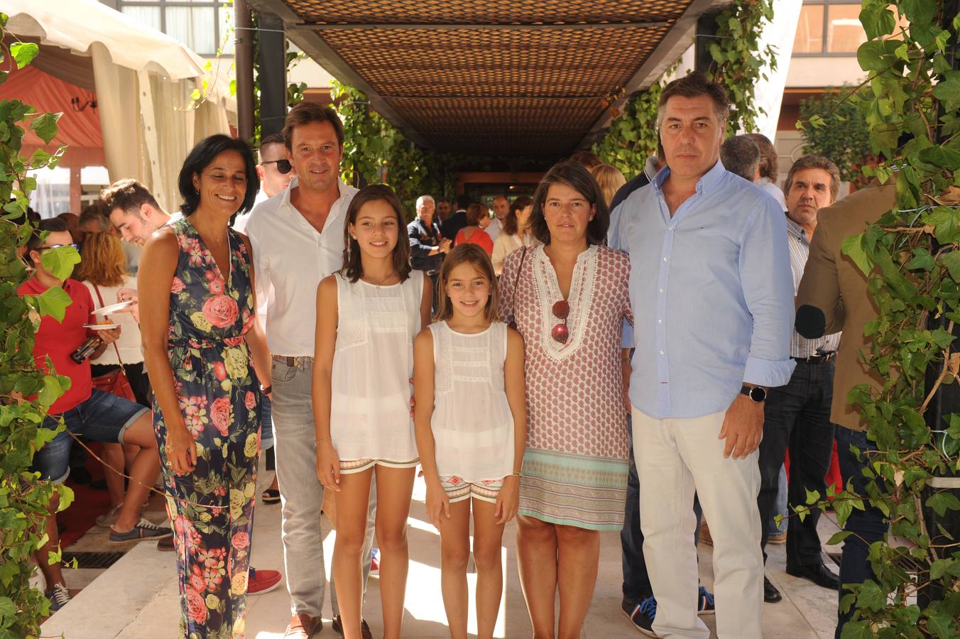 María Vidal, Fernando García, las niñas Lucía y Gabriela Villamil, Beatriz Pérez y Gabriel Villamil.