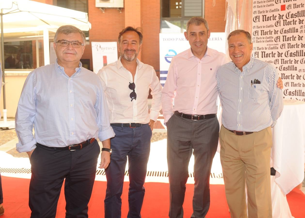 Juan Casado, Salvador Mulero y Jesús Hurtado, miembros de la dirección de la Consejería de Educación, con el exconsejero del ramo, Juan José Mateos.