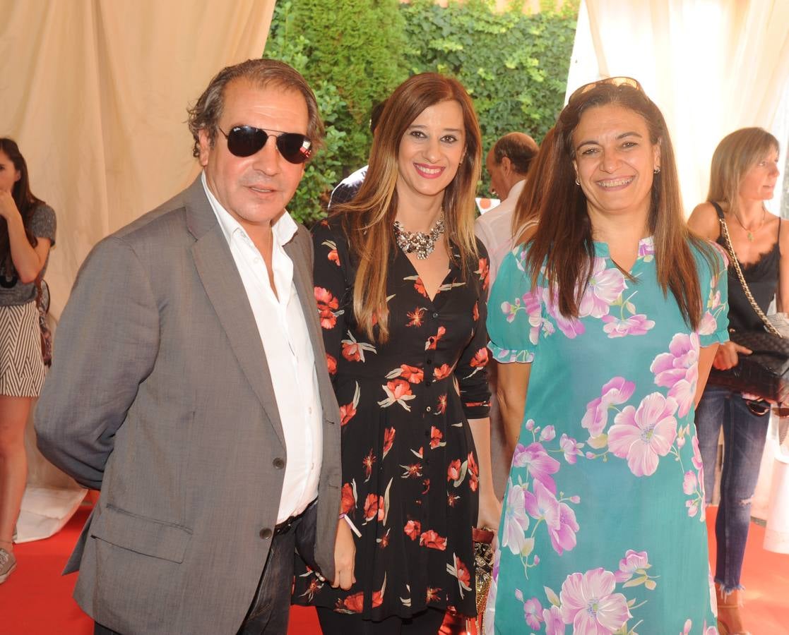 De la Asociación de Hosteleros no faltaron Alberto Torrecilla (prensa), la presidenta, María José Hernández, y la abogada María José de la Calle.