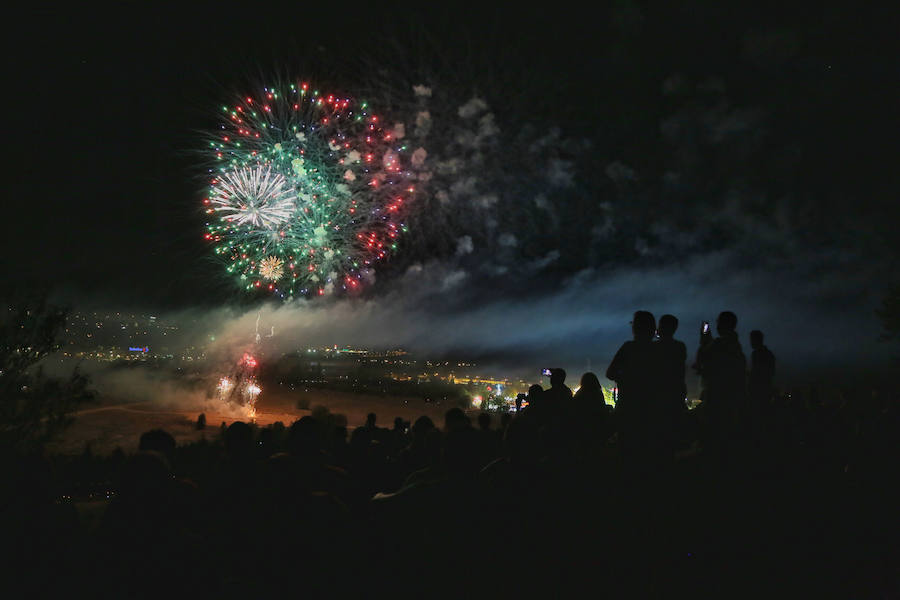 Fuegos artificiales. Primera sesión. Pirotecnia Turis