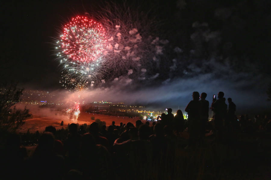 Fuegos artificiales. Primera sesión. Pirotecnia Turis