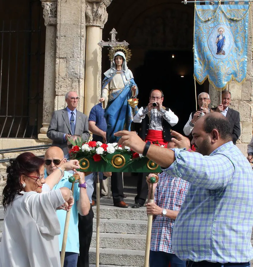 Los camareros de Segovia celebran Santa Marta