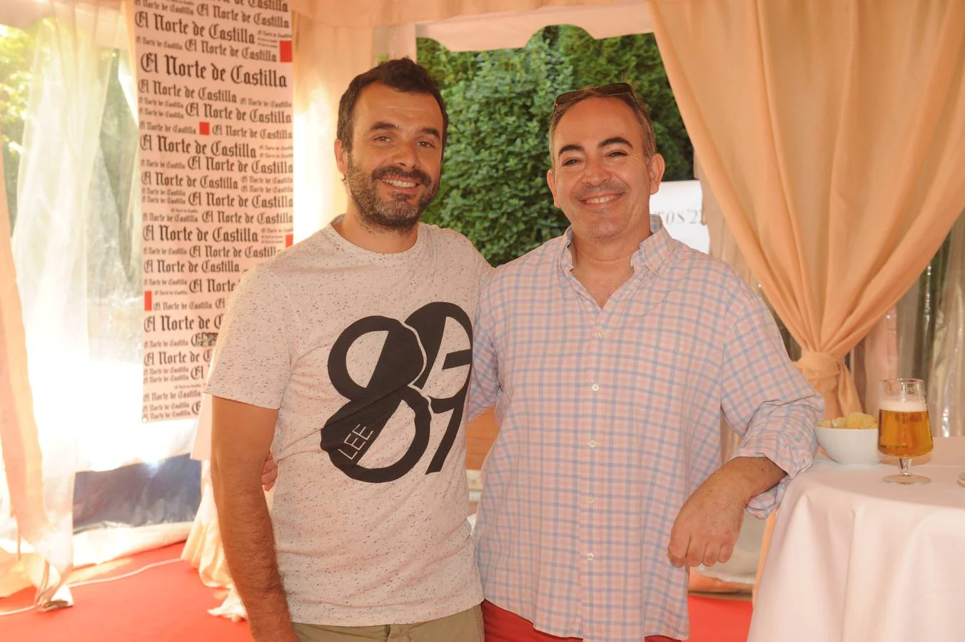 Roberto Martínez (Vino Malandrín) y Miguel Asensio, de la Asociación Eclipse.