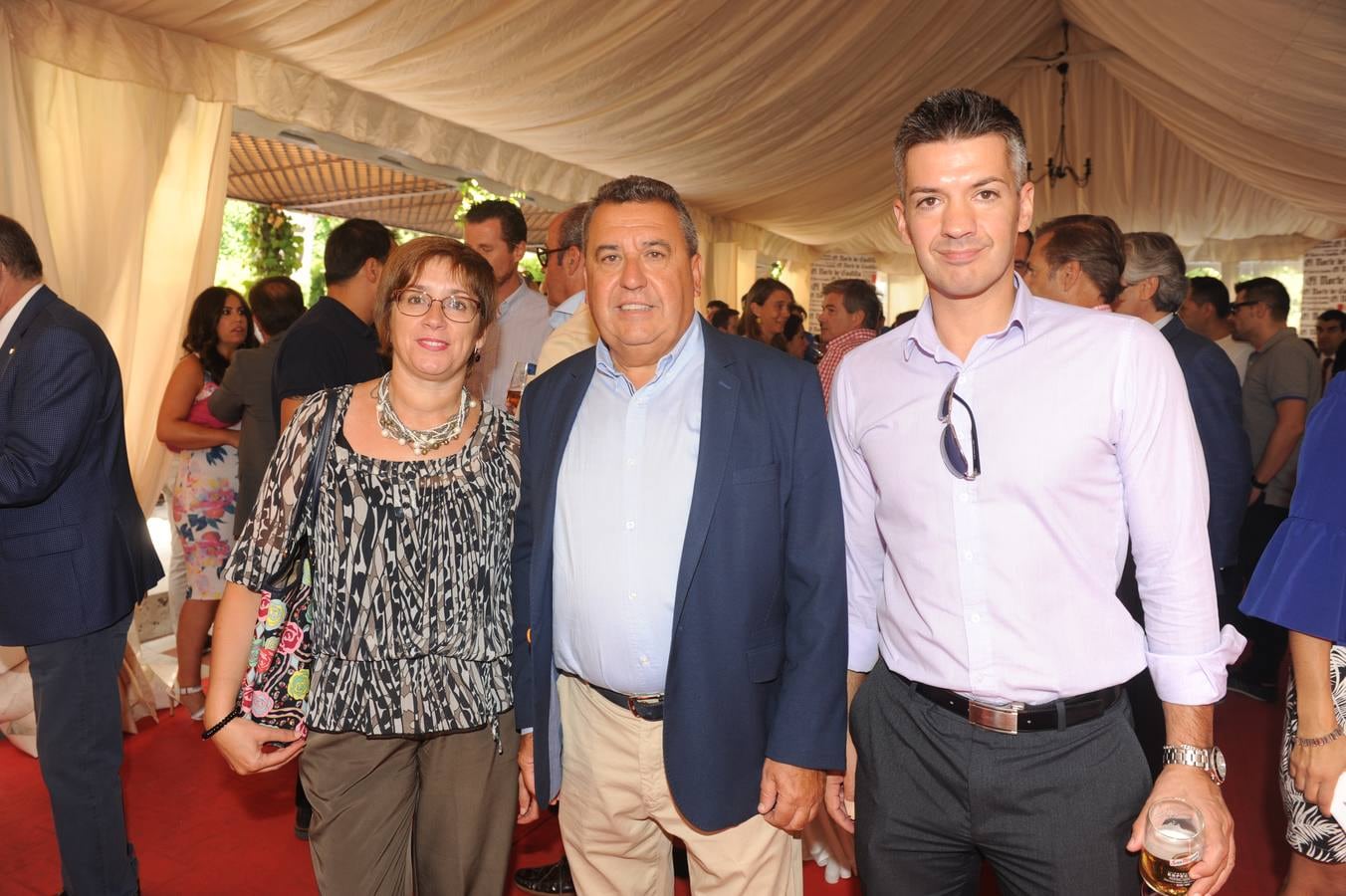 Del Ayuntamiento de Arroyo nos visitaron Mar Redondo, el alcalde, José Manuel Barrio, y Rubén Raedo.