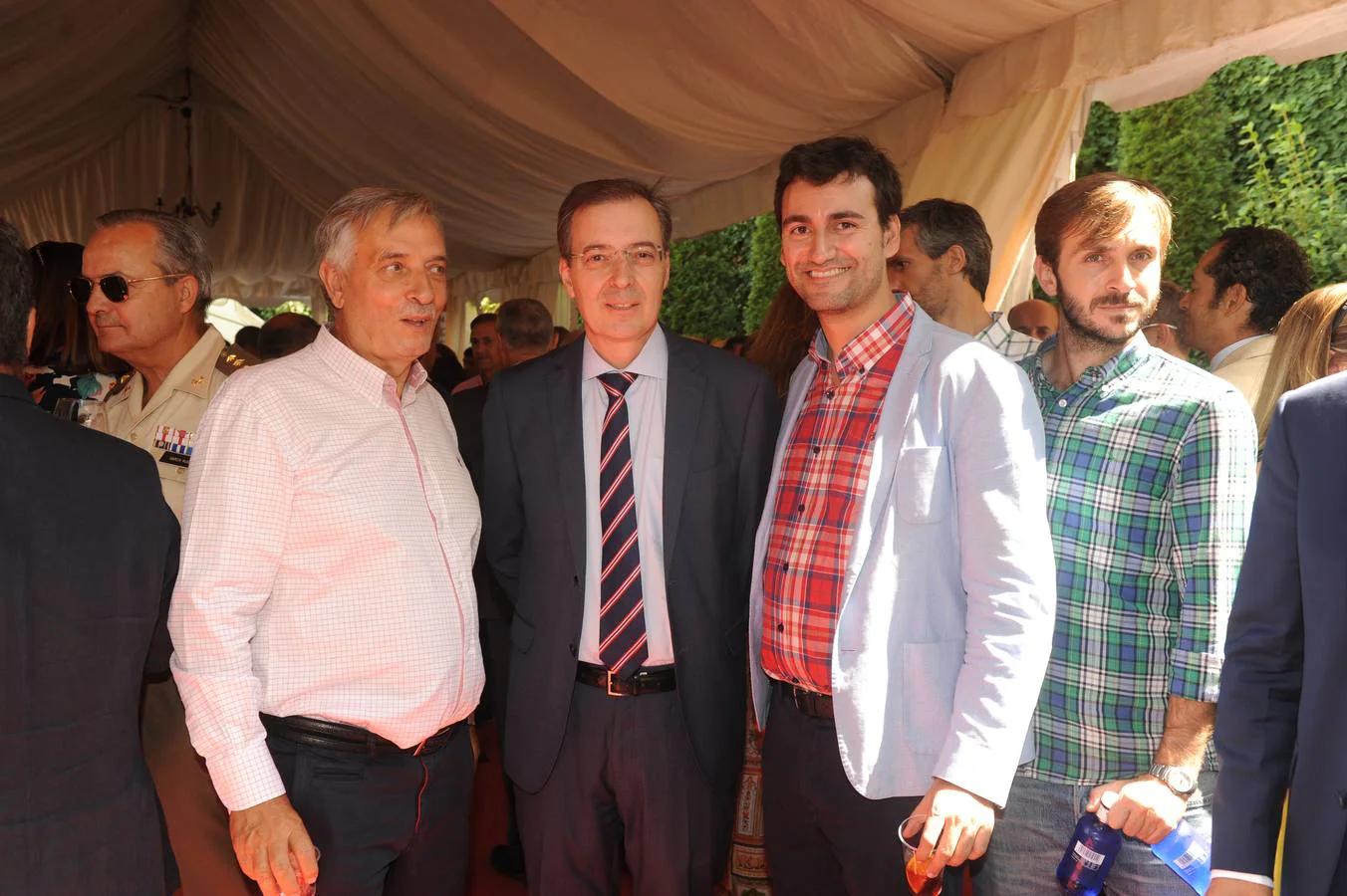 El exalcalde de Rioseco Artemio Domínguez; el presidente del CES, Germán Barrios, y el actual alcalde de Rioseco, David Esteban.