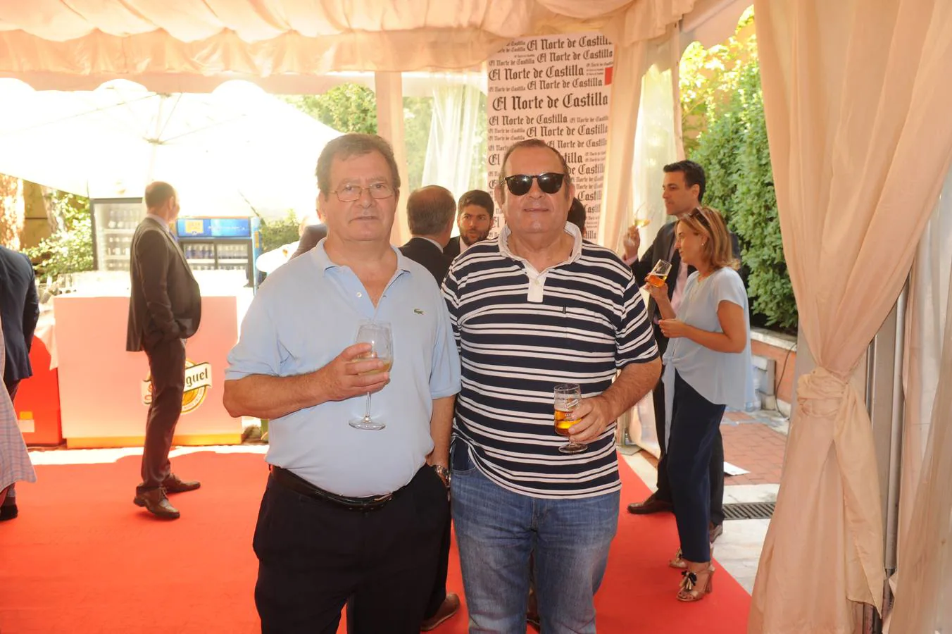 Tomás Sánchez con el doctor Emilio Ramos.