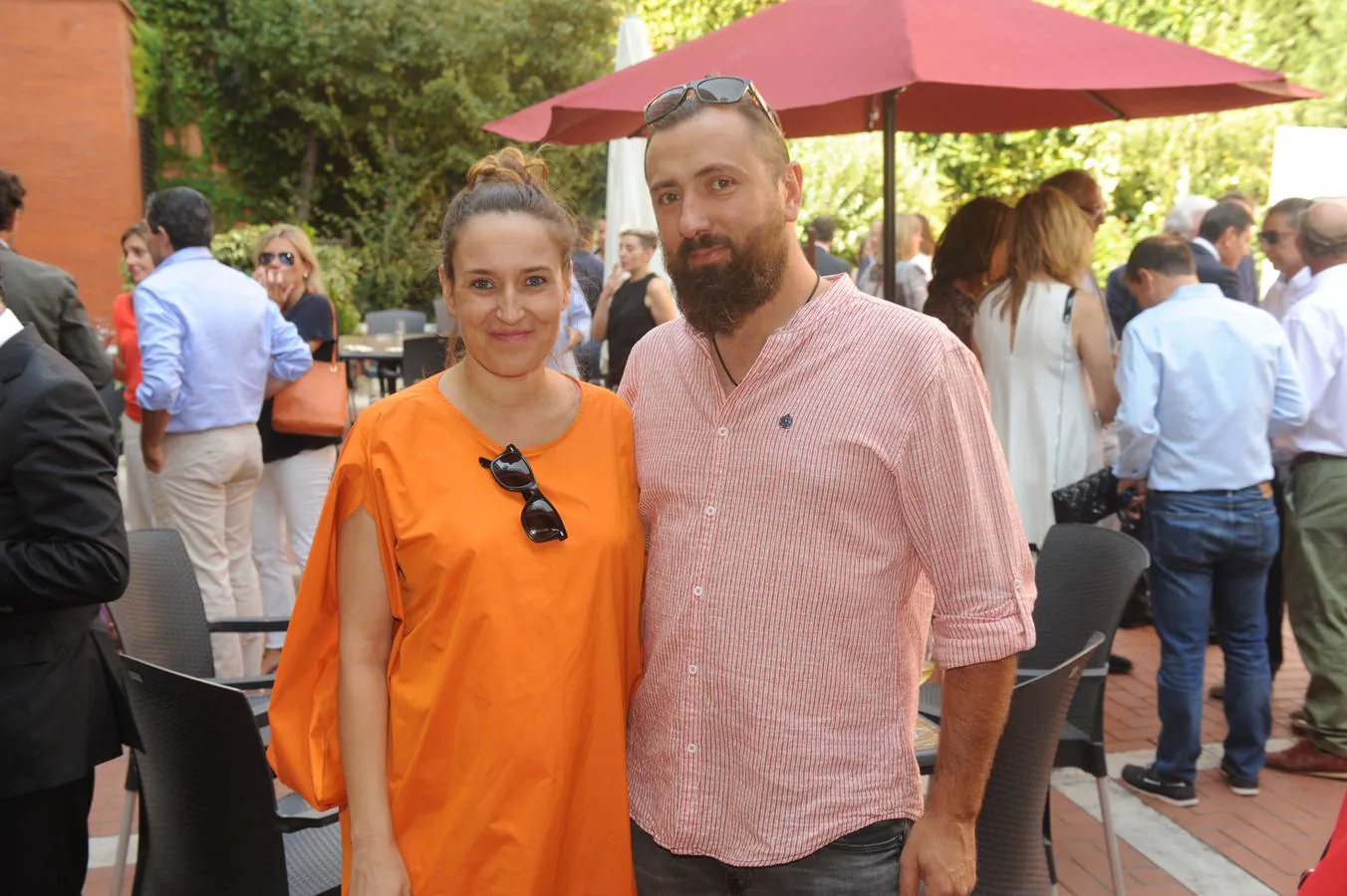 Leticia García (Peritaciones Paniagua) y Roberto Bastardo (Club del gin-tonic Be Bop)