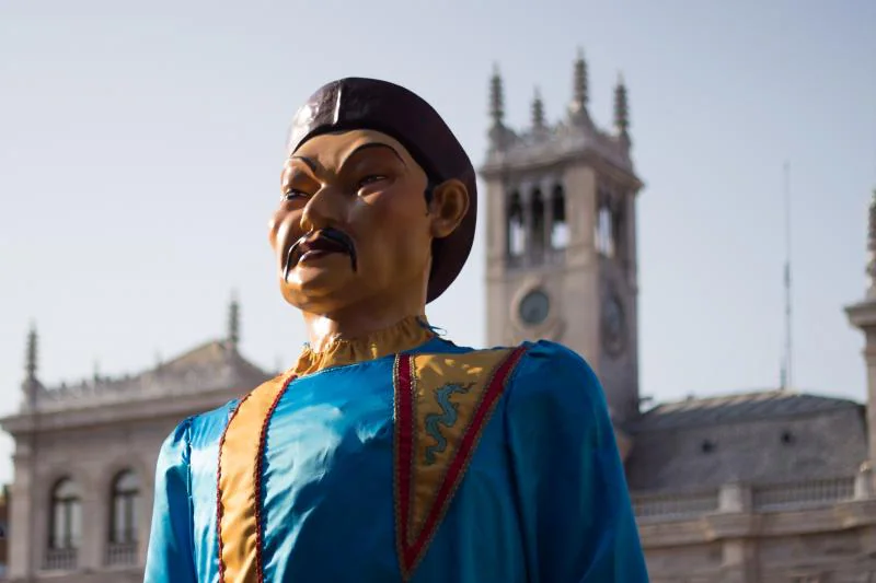 Desfile de Gigantes y Cabezudos