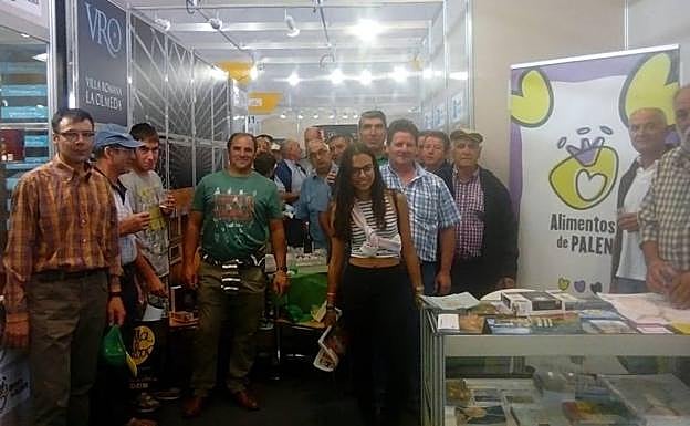 Agricultores y ganaderos palentinos, hoy en la feria de Salamanca. 