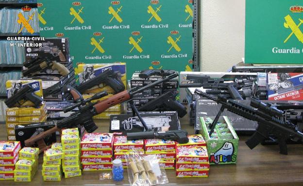 Material intervenido en las fiestas de Palencia. 