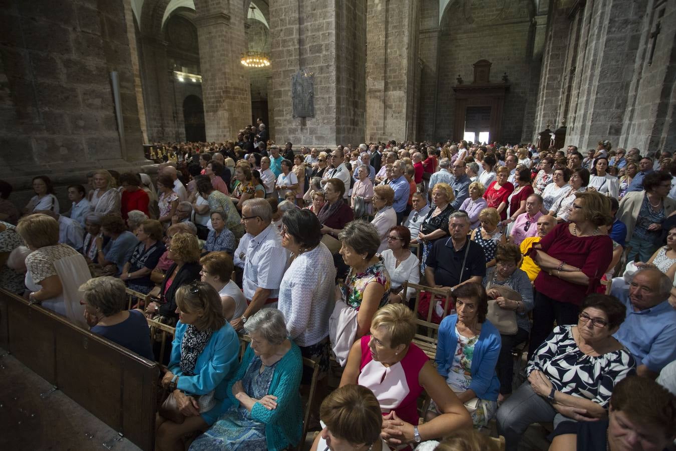 El obispo auxiliar, Luis Argüello, ofició la eucaristía en honor de la patrona