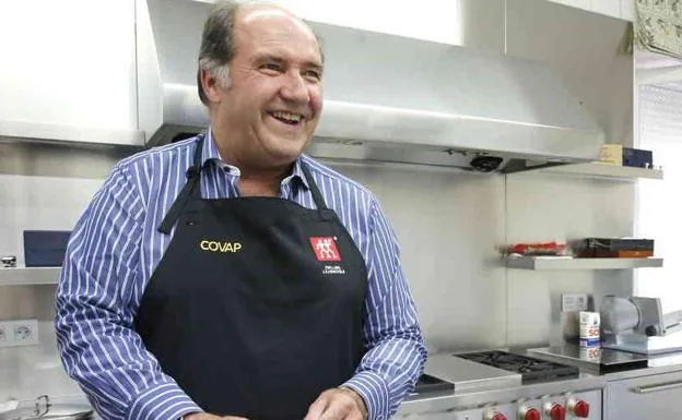 Pablo Álvarez, en su cocina, antes de cocinar para Degusta. 