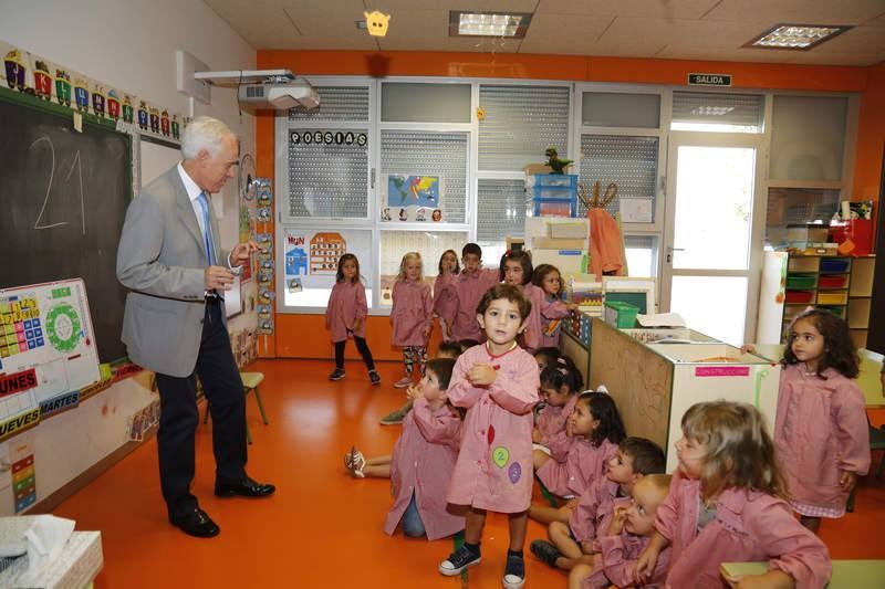 Inauguración del curso escolar en el colegio de Villalobón (Palencia)