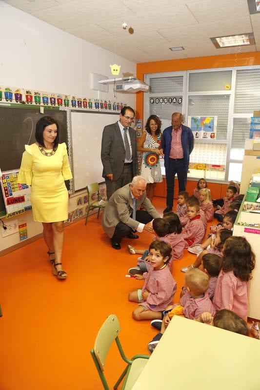 Inauguración del curso escolar en el colegio de Villalobón (Palencia)