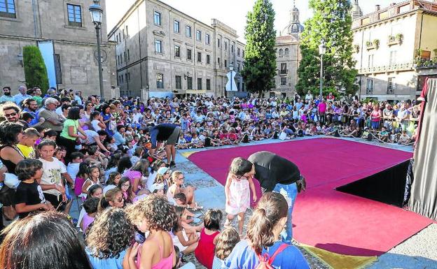 Una de las representaciones del Festival de Artes de Calle del pasado año. 