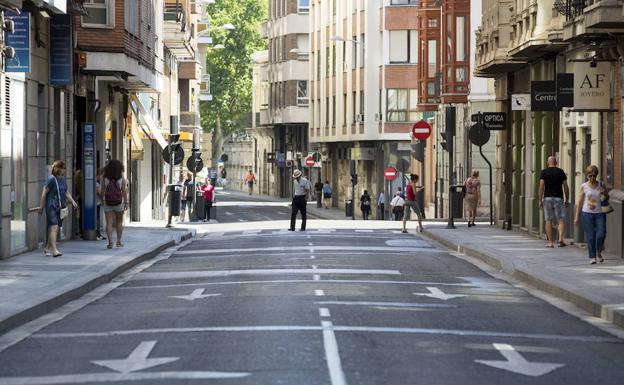 Corte de tráfico en el centro de la ciudad por el ozono el pasado mes de junio. 