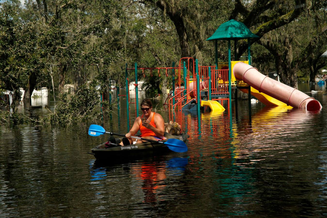 En su arrasadora trayectoria la tormenta ha dejado ya al menos medio centenar de muertos en el Caribe y Estados Unidos