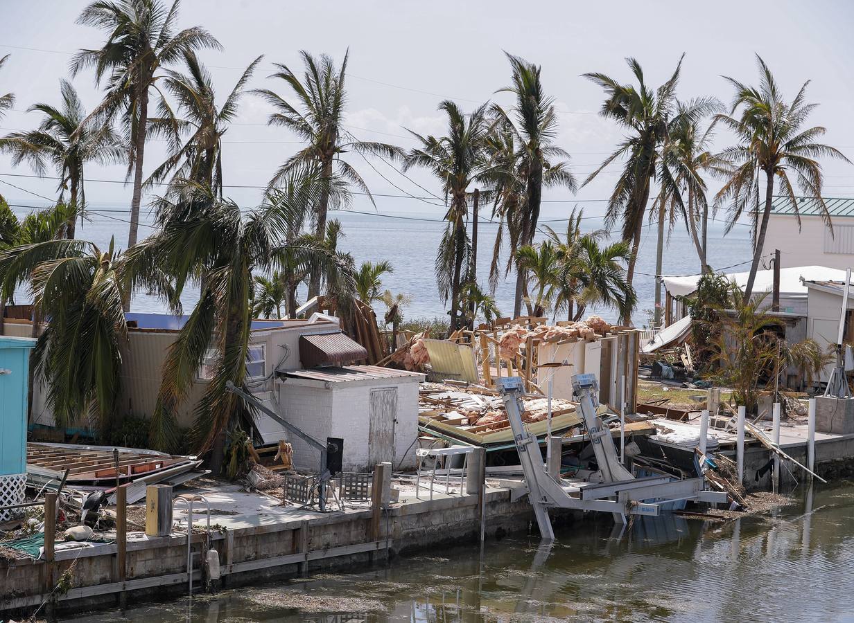 En su arrasadora trayectoria la tormenta ha dejado ya al menos medio centenar de muertos en el Caribe y Estados Unidos