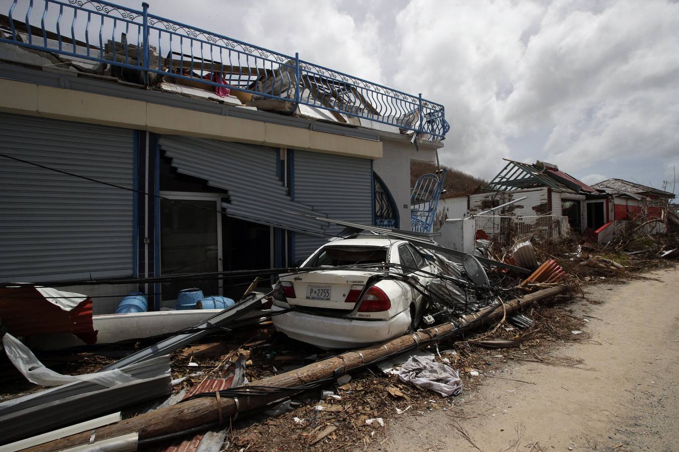 En su arrasadora trayectoria la tormenta ha dejado ya al menos medio centenar de muertos en el Caribe y Estados Unidos