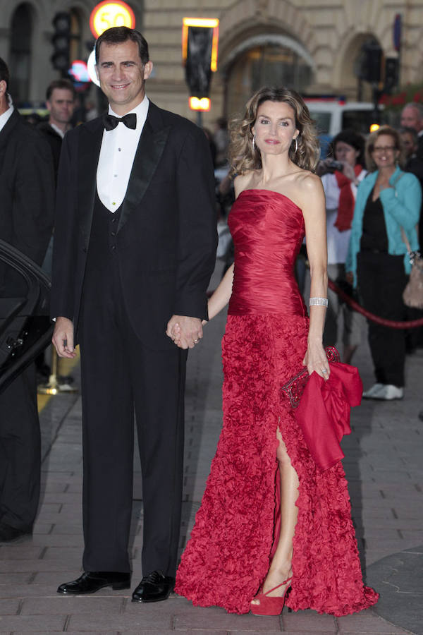 Don Felipe y doña Letizia, en la boda de la reina Victoria de Suecia (2010).