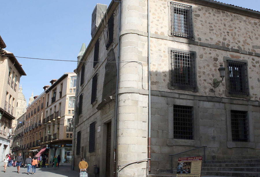 Edificio de la antigua Biblioteca Pública y futura Casa de la Lectura.