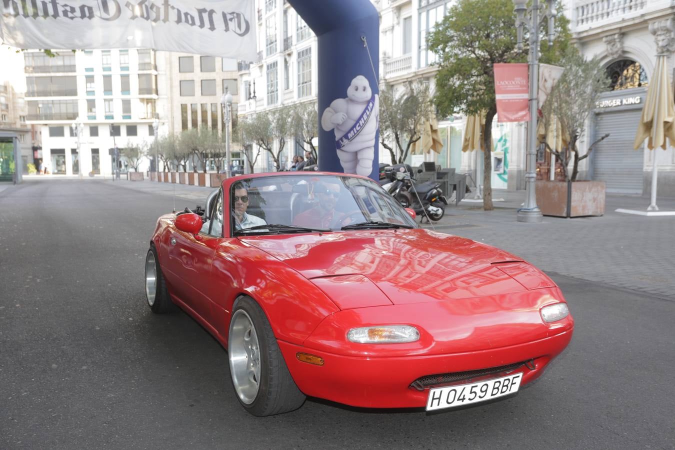 Más de 300 modelos de coches clásicos