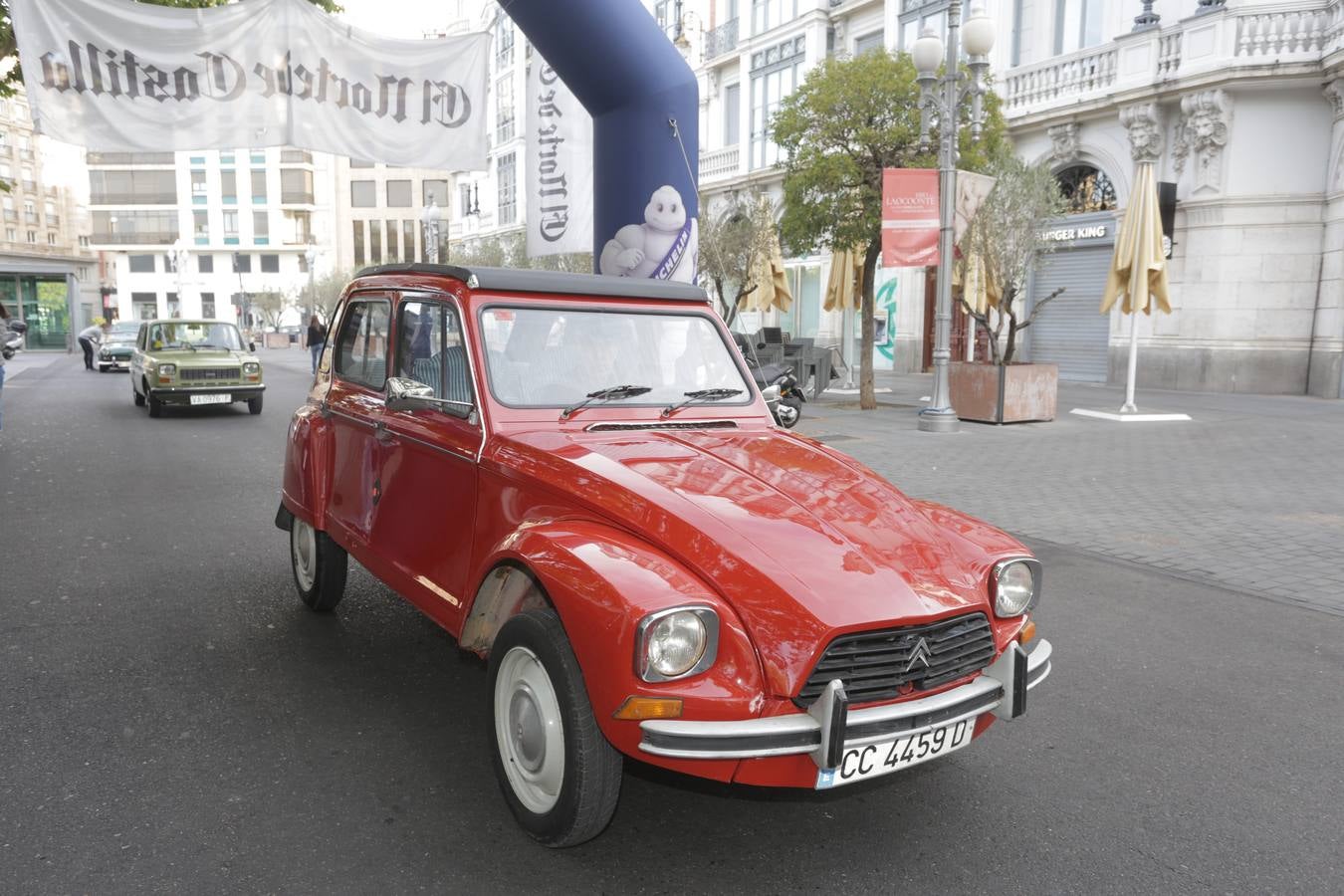 Más de 300 modelos de coches clásicos