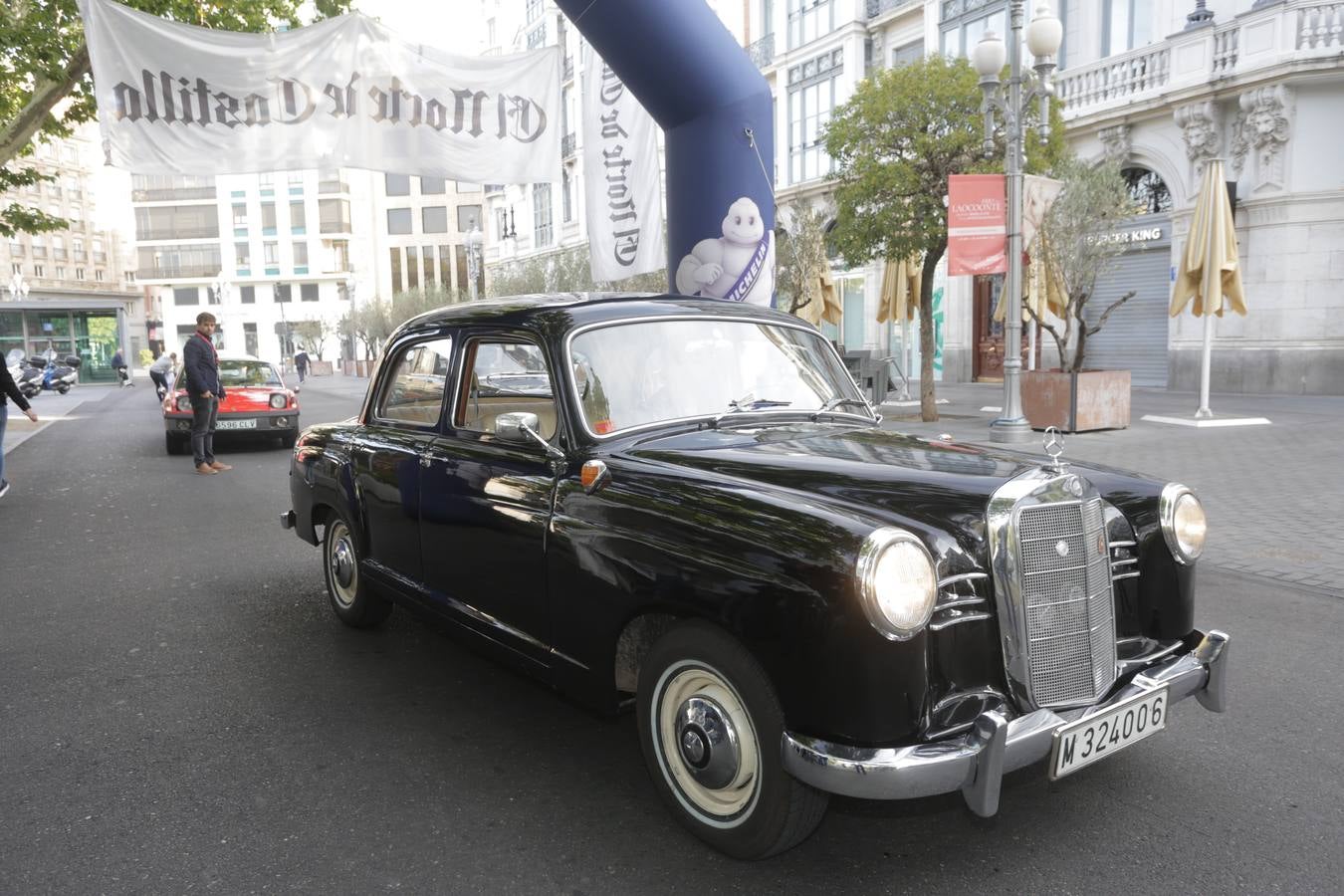 Más de 300 modelos de coches clásicos