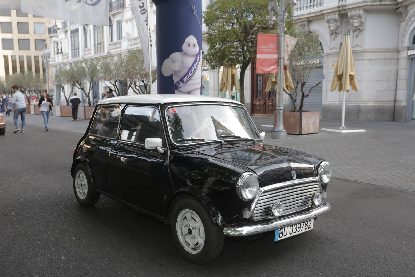 Más de 300 modelos de coches clásicos