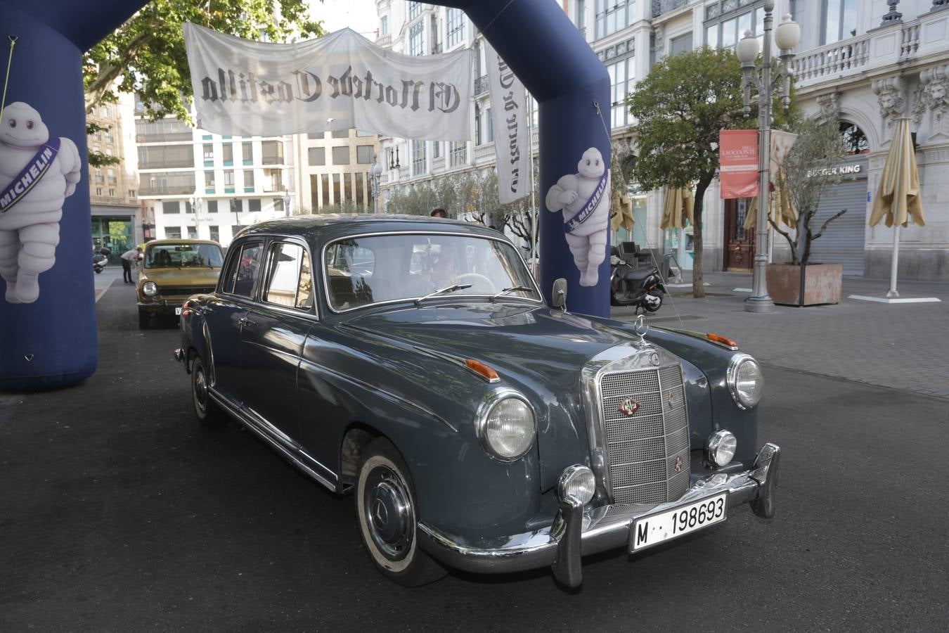 Más de 300 modelos de coches clásicos