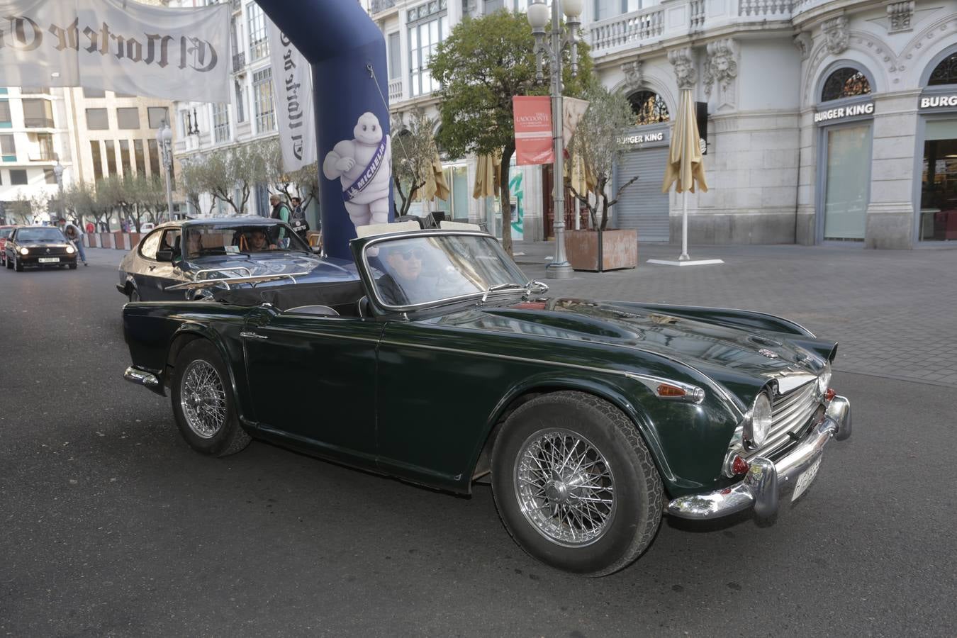 Más de 300 modelos de coches clásicos