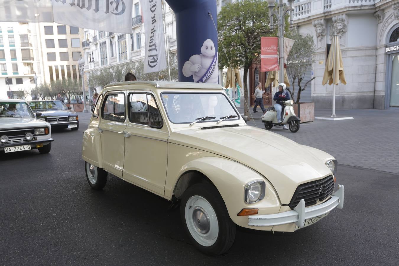 Más de 300 modelos de coches clásicos