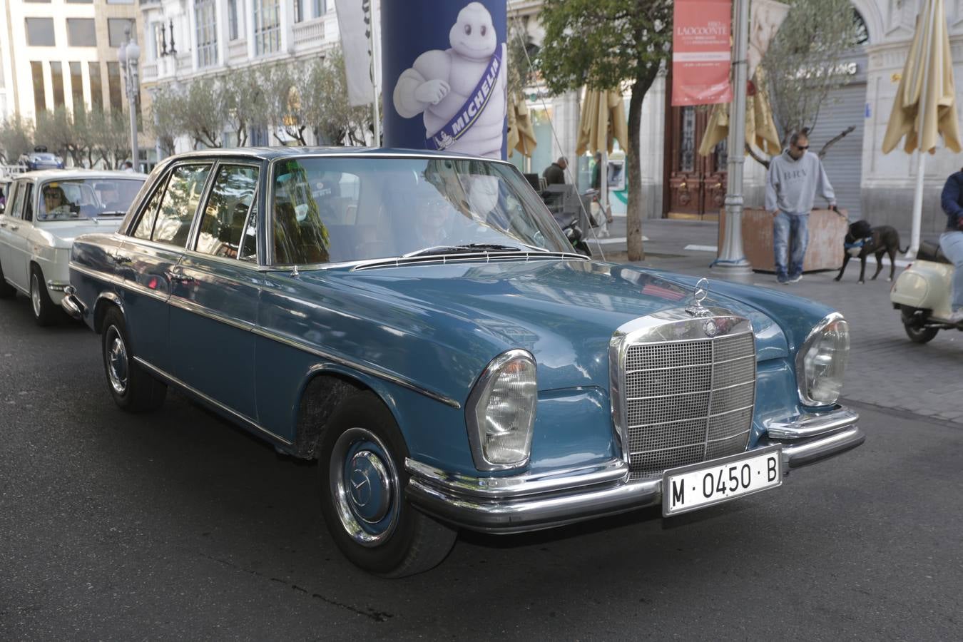 Más de 300 modelos de coches clásicos