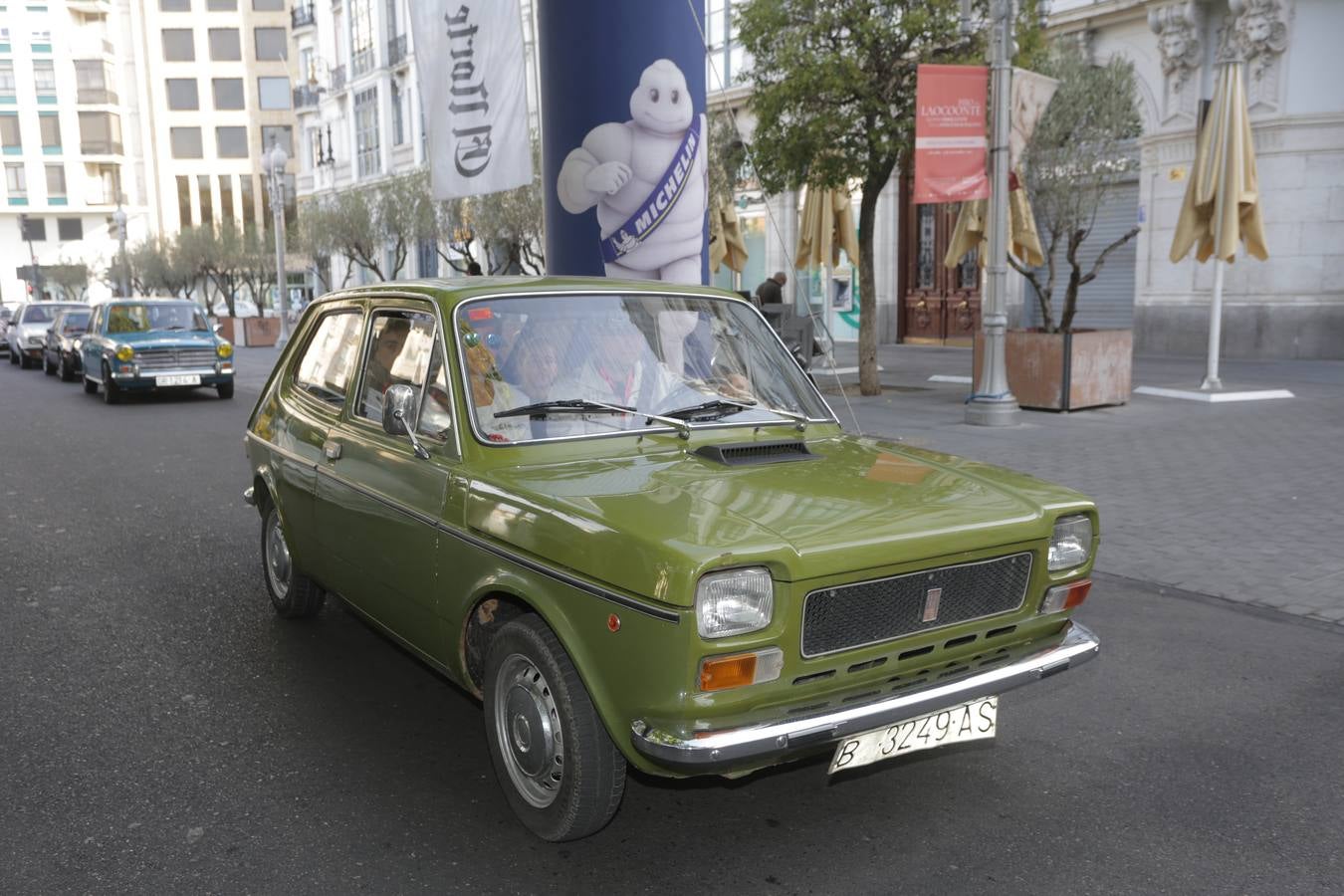 Más de 300 modelos de coches clásicos