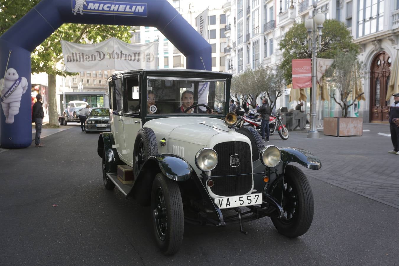 Más de 300 modelos de coches clásicos