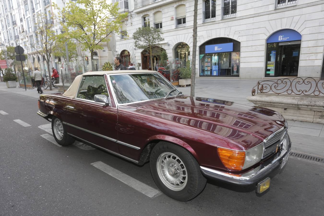 Más de 300 modelos de coches clásicos