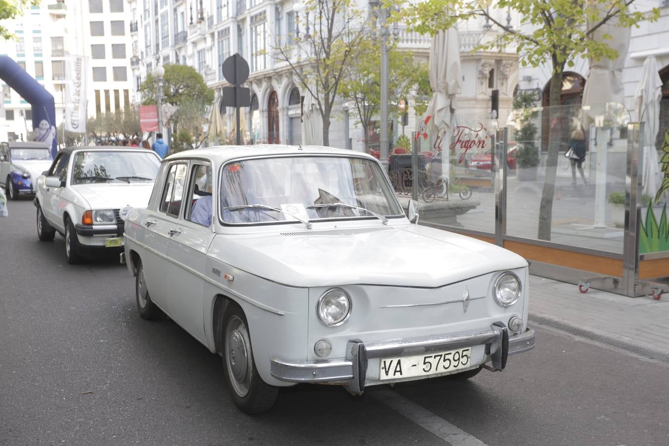 Más de 300 modelos de coches clásicos