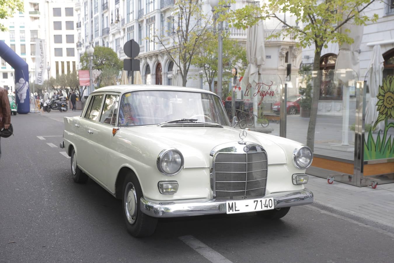 Más de 300 modelos de coches clásicos