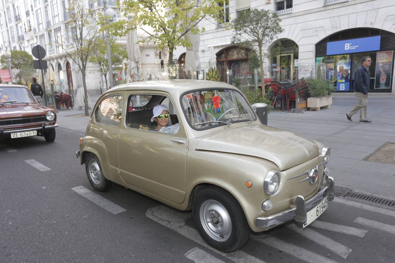 Más de 300 modelos de coches clásicos