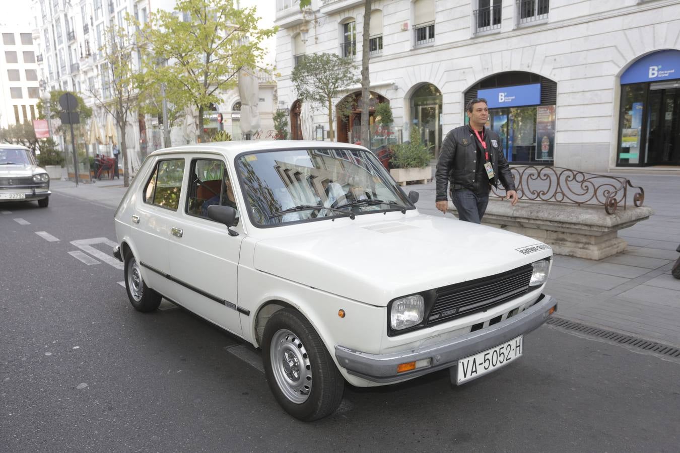 Más de 300 modelos de coches clásicos
