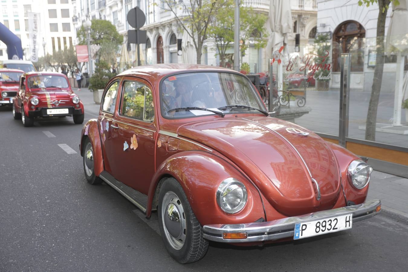 Más de 300 modelos de coches clásicos
