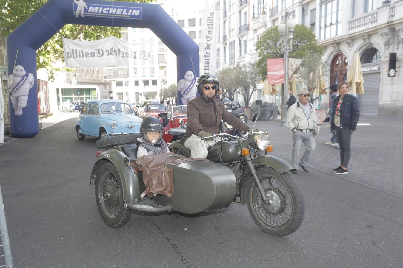 Más de 300 modelos de coches clásicos
