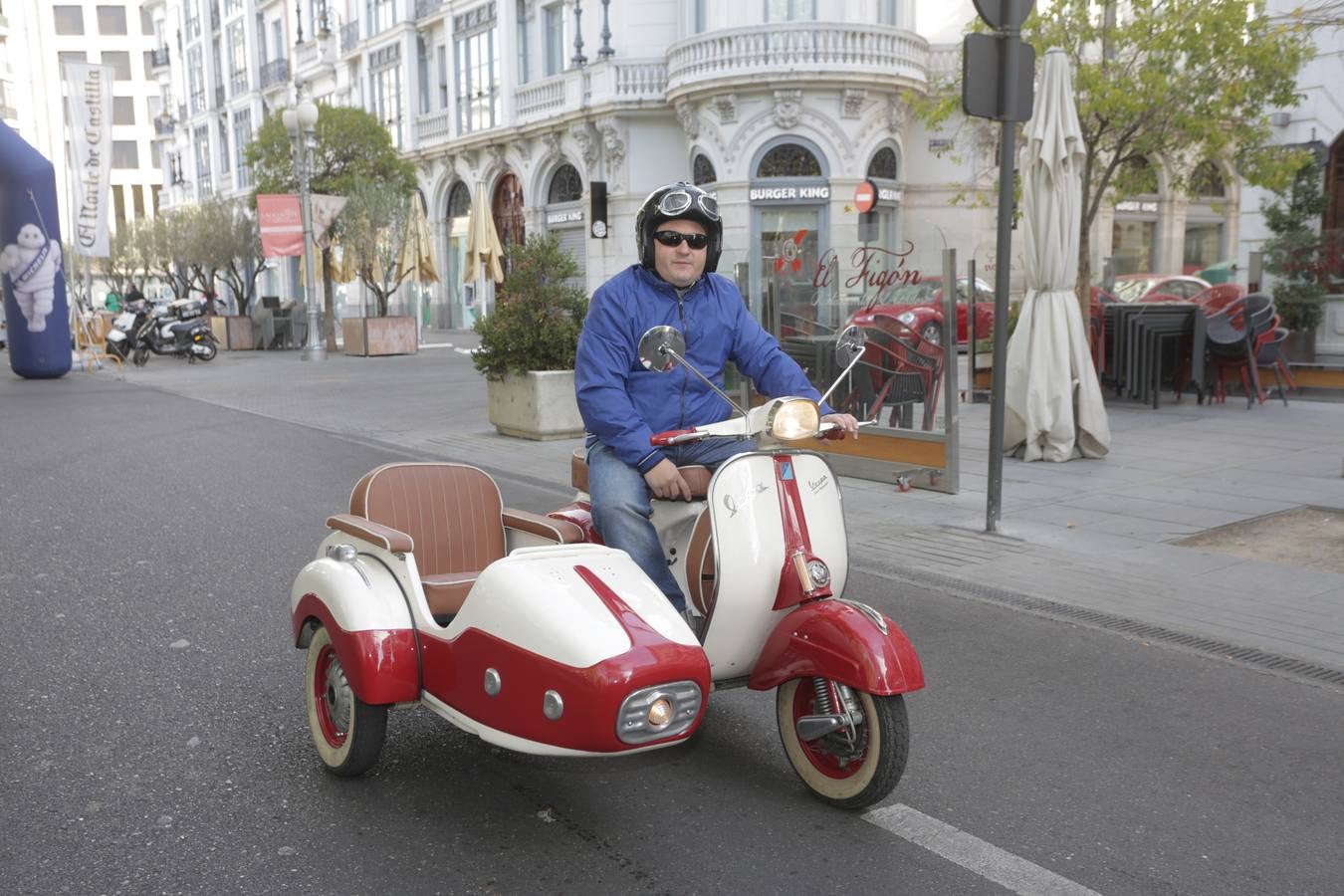 Más de 300 modelos de coches clásicos