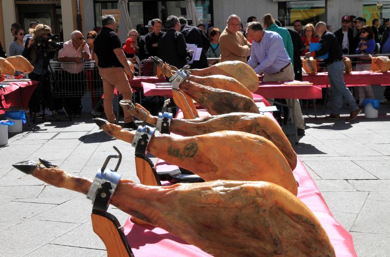 V Feria del Jamón de Castilla y León en Segovia