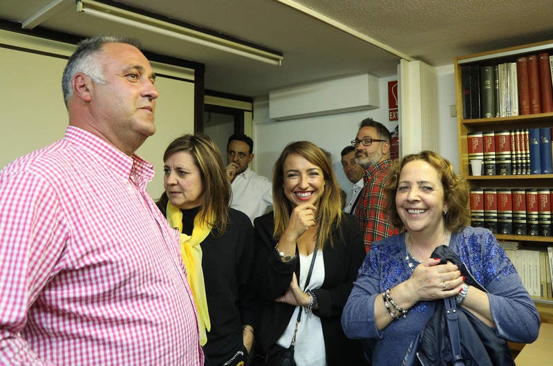 La secretaria general consigue 344 votos frente a 205 del 'sanchista' Agustín Martínez y reafirma su liderazgo en 14 de los 19 centros de votación