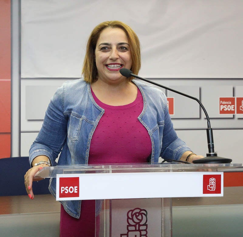 La secretaria general consigue 344 votos frente a 205 del 'sanchista' Agustín Martínez y reafirma su liderazgo en 14 de los 19 centros de votación